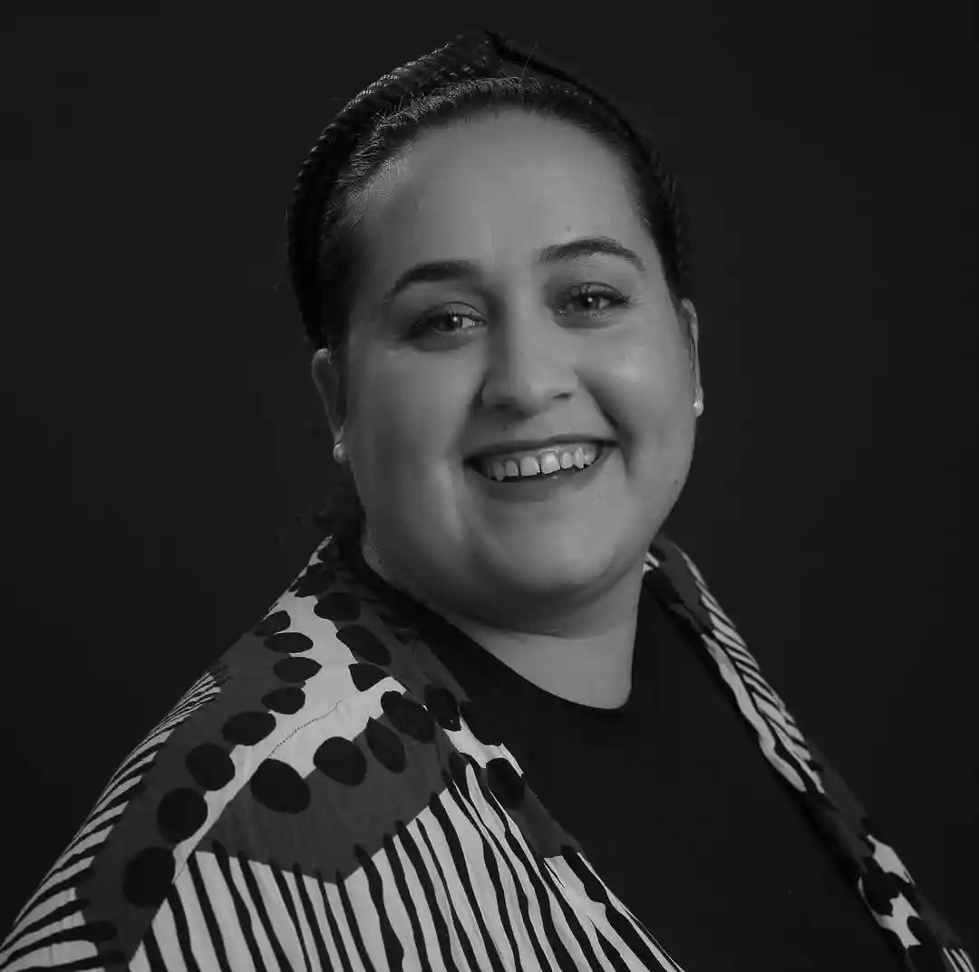 Portrait of Alexandra Ribet, graphic designer in Mauritius.